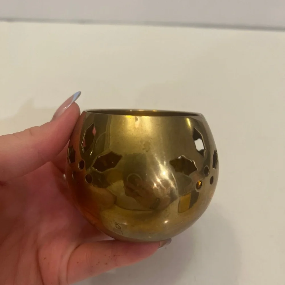 N/A brass candle